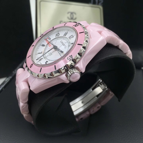 シャネル時計背面デザイン
